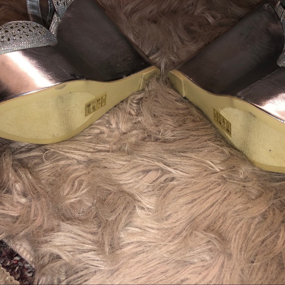 Wedge - Picture 2 of 4